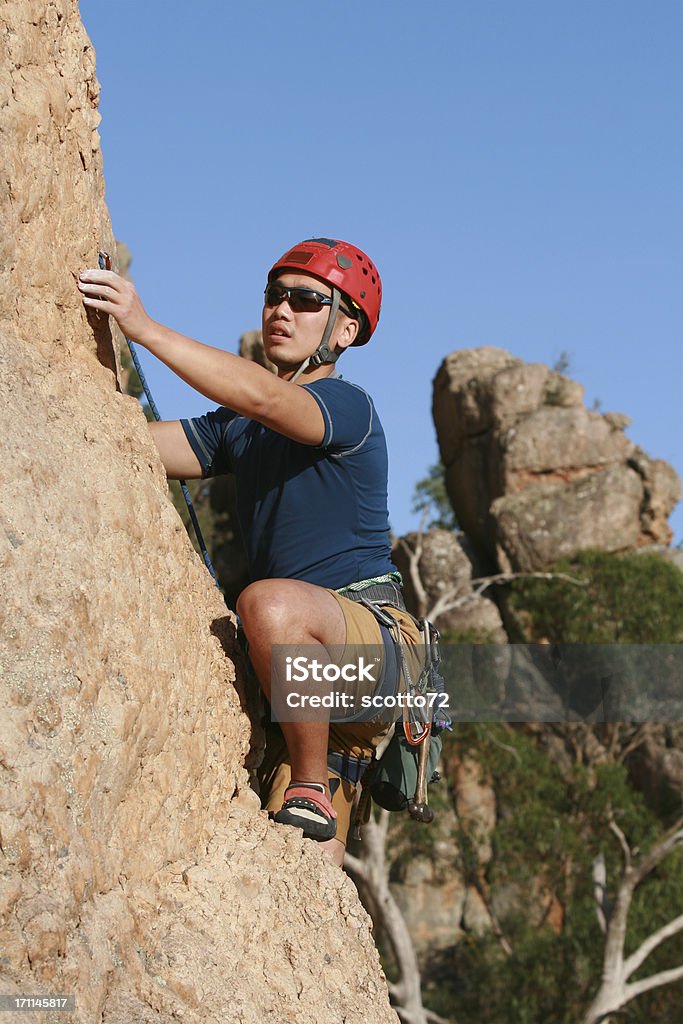 Rockclimber Masculino - Royalty-free Penhasco - Caraterísticas do Território Foto de stock