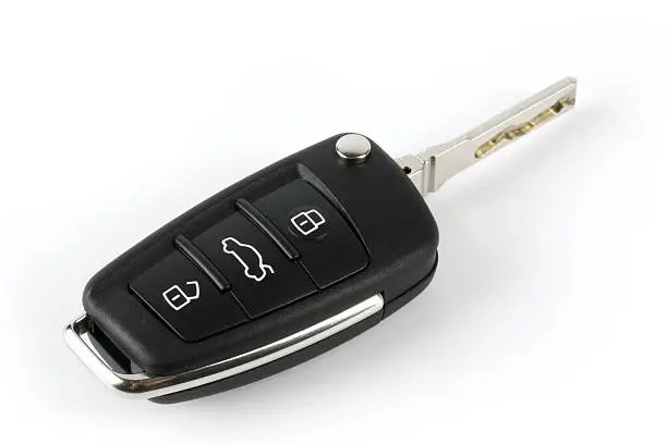 car key with remote control and functions: lock, unlock and open car trunk in three positions.see my