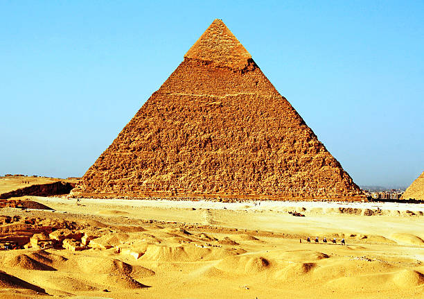 große pyramide von gizeh, ägypten - pyramid of chephren stock-fotos und bilder