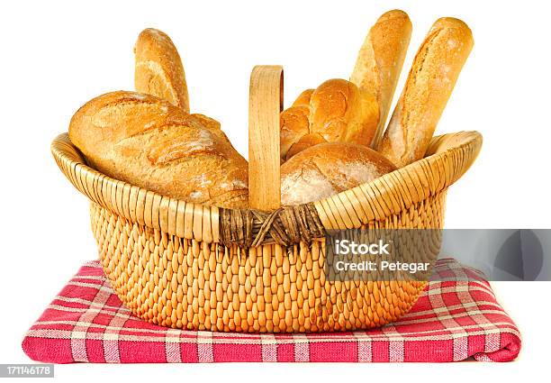 Pane In Un Cestino Di Vimini - Fotografie stock e altre immagini di Cestino - Cestino, Pane, Baguette