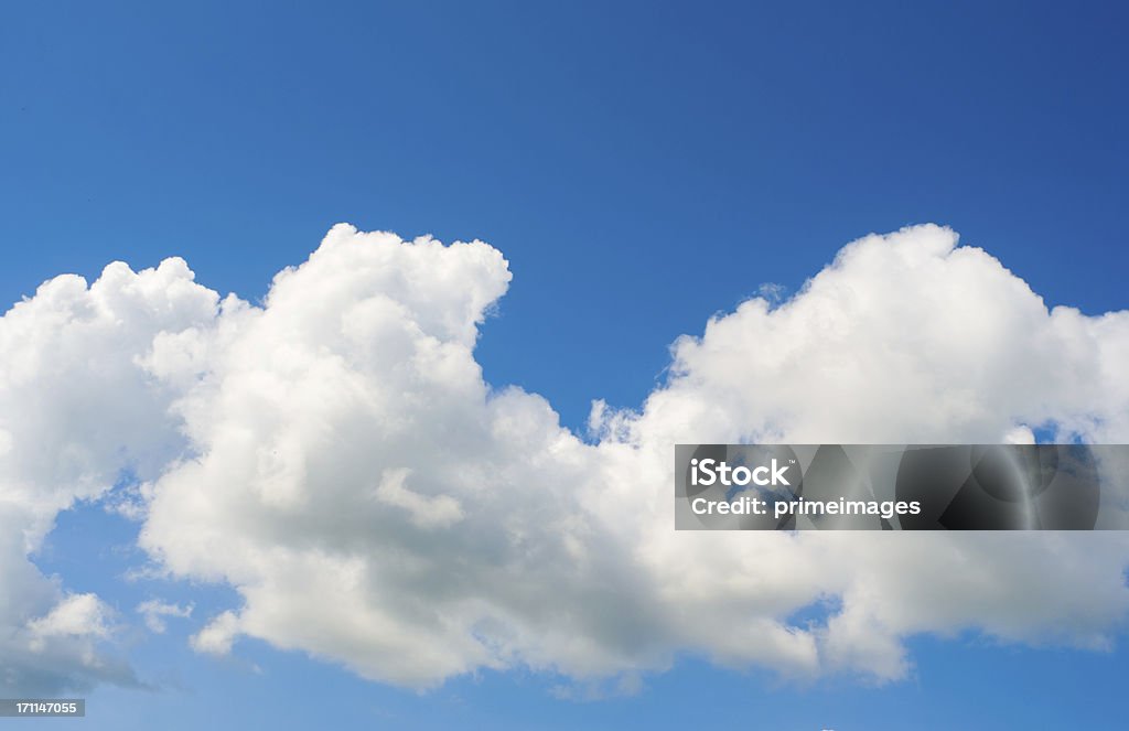 Dramatique ciel nuageux - Photo de Fonds de nuage libre de droits