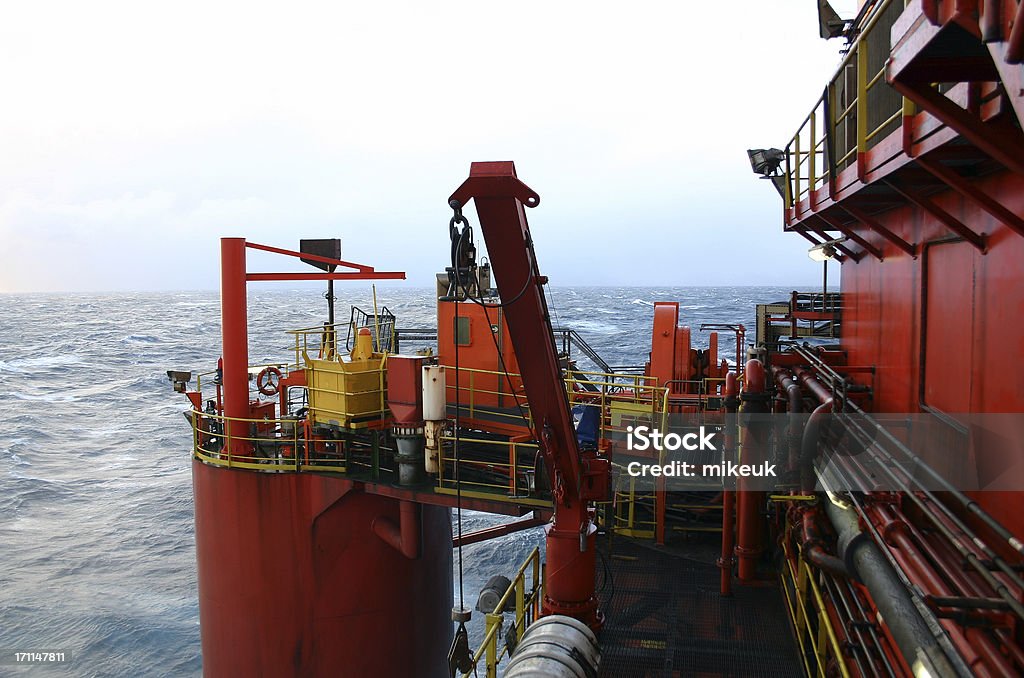 semi sumergible plataforma de plataforma petrolífera - Foto de stock de Agua libre de derechos