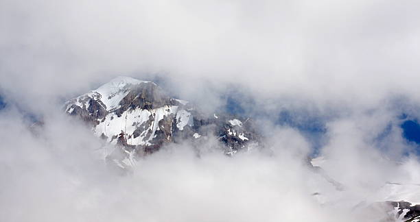 istock Mt. Hood in the clouds 171150338