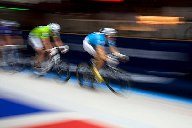istock speeding racing bike 171151026