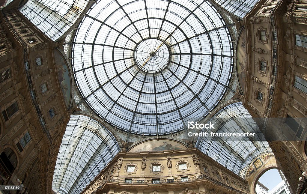 Panorama de Galleria Vittorio Emanuele II de Milan, Italie - Photo de Antique libre de droits