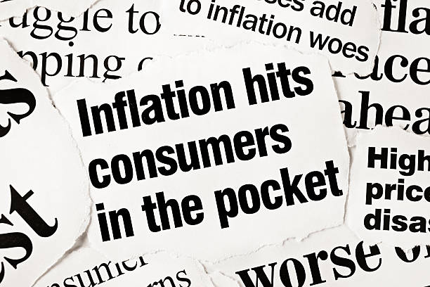 istock Newspaper headlines all concerned with inflation 171152502