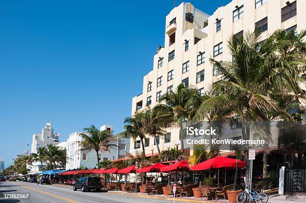 Photo libre de droit de Art Déco En Plein Air banque d'images et plus d'images libres de droit de Restaurant - Restaurant, Floride - Etats-Unis, Rue