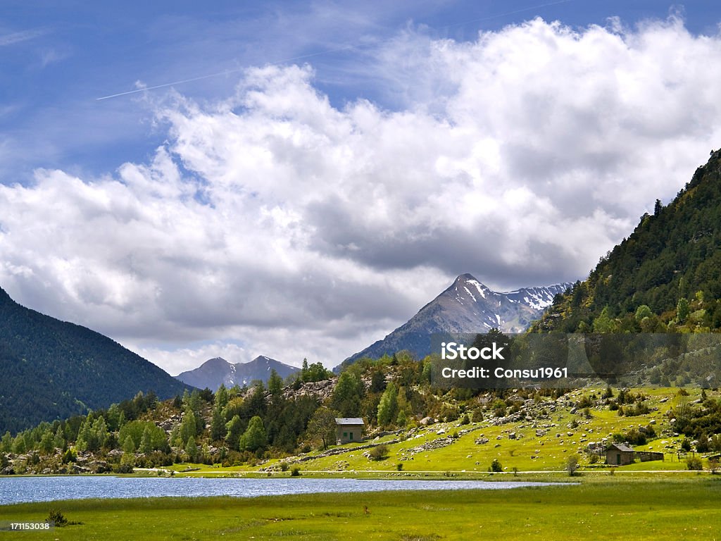 Lago Llebreta - Foto de stock de Pirineos libre de derechos