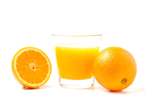 laranjas e copo de suco - healthy eating food and drink nutrition label food imagens e fotografias de stock