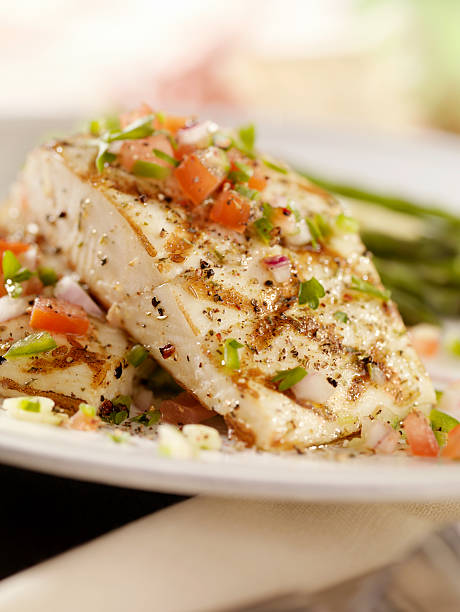 istock Grilled Halibut with Salsa and Roasted Asparagus 171153611