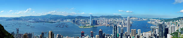 blick auf hongkong bei tag - the bank of china tower stock-fotos und bilder