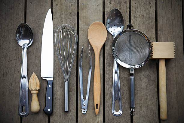 cozinheiros de ferramentas - chef’s utensils imagens e fotografias de stock