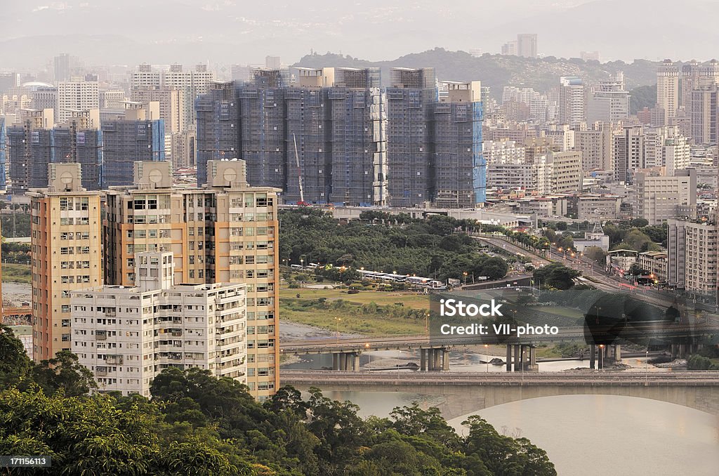 Moderno panorama de la ciudad - Foto de stock de Aire libre libre de derechos