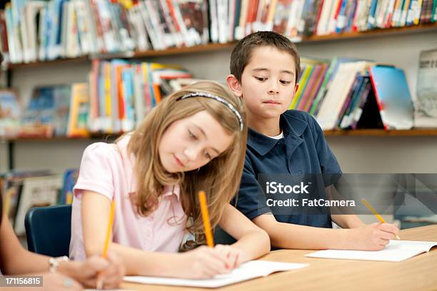 Zurück To School Stockfoto und mehr Bilder von Unehrlichkeit - Unehrlichkeit, Schulische Prüfung, Kind