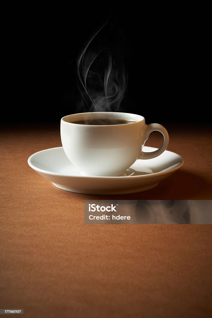 Кофе с smoke - Стоковые фото Кофейная кружка роялти-фри