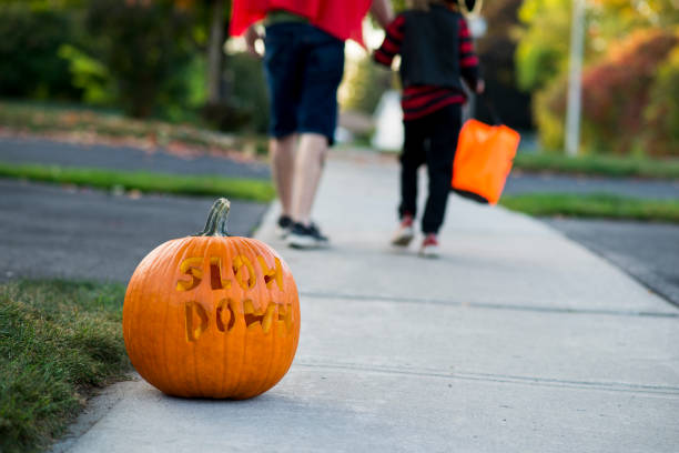 istock Practice Road Safety This Halloween 1711872911