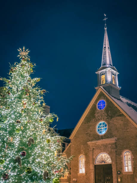 istock Christmas tree, old Church, Place Royale, Petit-Champlain, Quebec City, Canada 1712022743
