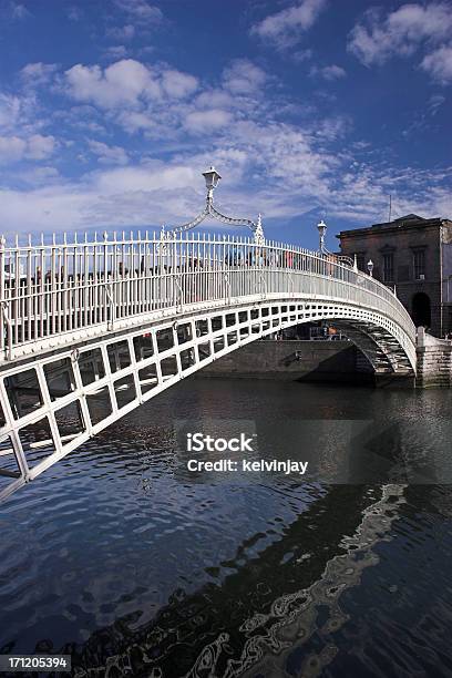 На Мост Полпенни Dublin — стоковые фотографии и другие картинки Мост - Мост, Дублин - Республика Ирландия, Белый
