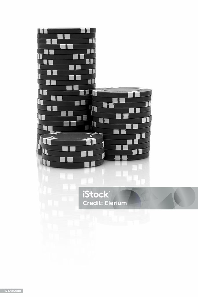 ブラックのポーカーチップ - 賭け事 チップのロイヤリティフリーストックフォト