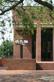 college-campus.jpg?b=1&s=170x170&k=20&c=HeTRk_XzOzfHlbZPeYFSDsQgcA6-zrE4o1D2k_1QzSg=