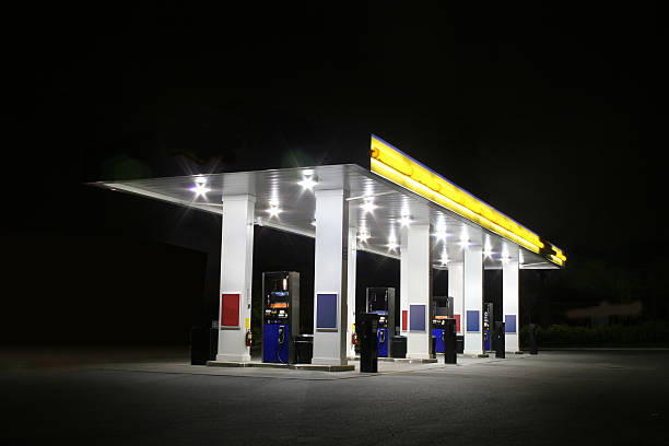 istock Gas station at night 171205626
