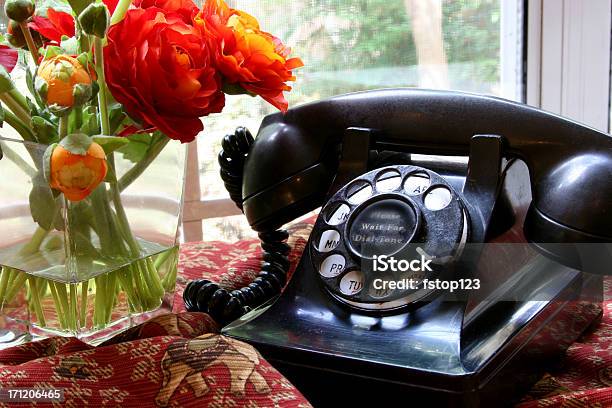 Velho Antigo Marcador De Mostrador Preto Telefone Casa - Fotografias de stock e mais imagens de Telefone