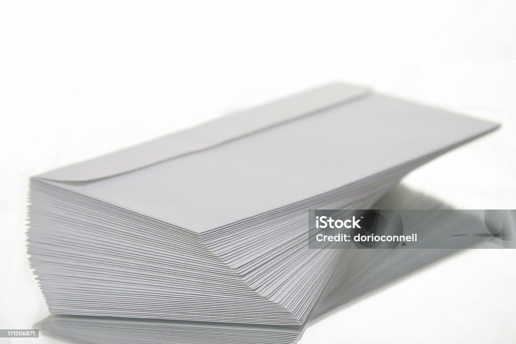 Piles d'enveloppes - Photo de Arrivée libre de droits
