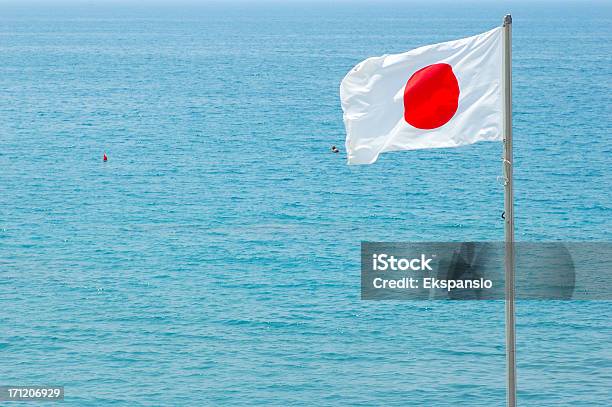 Bandeira Do Japão - Fotografias de stock e mais imagens de Bandeira do Japão - Bandeira do Japão, Mar, Voar