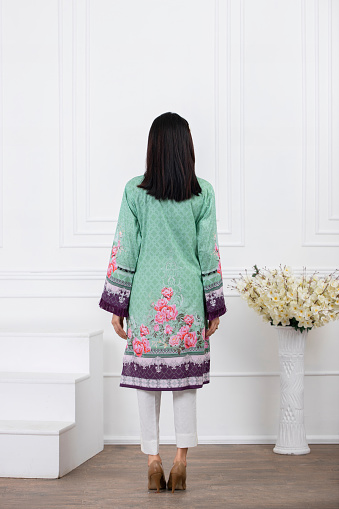 Pakistani Model is wearing new digital Print dress.
