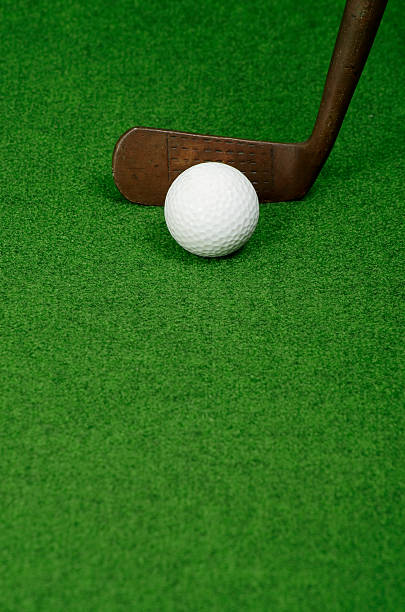 istock Vintage Golf Club With Ball 171210101