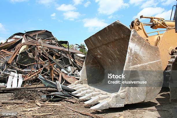 Buldozer Il Lavoro - Fotografie stock e altre immagini di Attrezzatura - Attrezzatura, Bambini maschi, Bambino