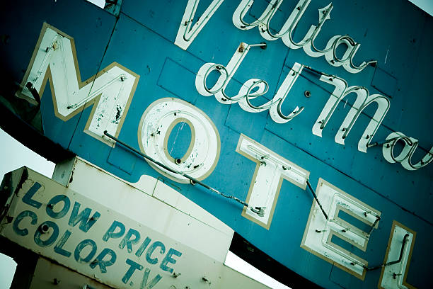 istock Old-Fashioned Seattle Motel Sign Closeup 171210847