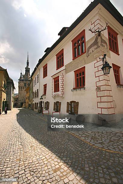Gassen Und Den Clock Tower In Sighisoara Rumänien Stockfoto und mehr Bilder von Altstadt - Altstadt, Architektur, Bildhintergrund