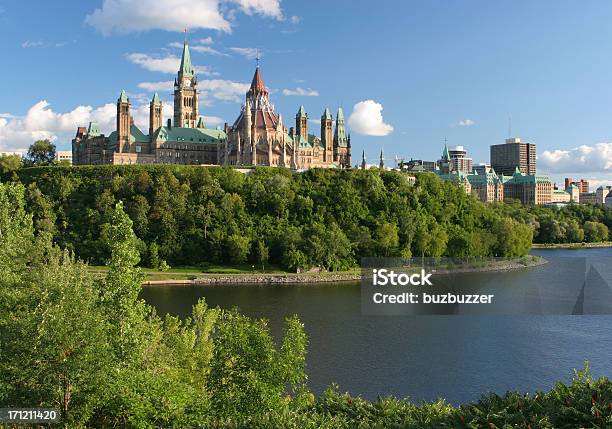 Foto de Canadian Parlamento Em Ottawa Cidade e mais fotos de stock de Ottawa - Ottawa, Parliament Hill - Ottawa, Canadá