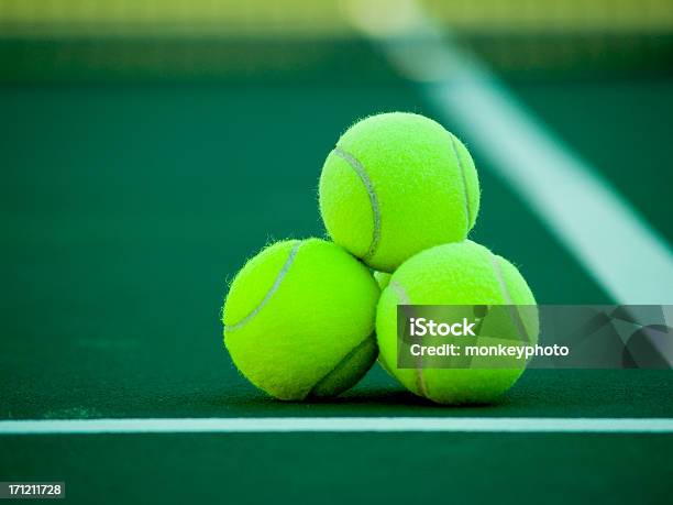 테니트 공을 3가지 개체에 대한 스톡 사진 및 기타 이미지 - 3가지 개체, 4가지 개체, 공-스포츠 장비