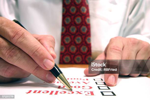 Umfrage Stockfoto und mehr Bilder von Arbeiten - Arbeiten, Schulzeugnis, Analysieren