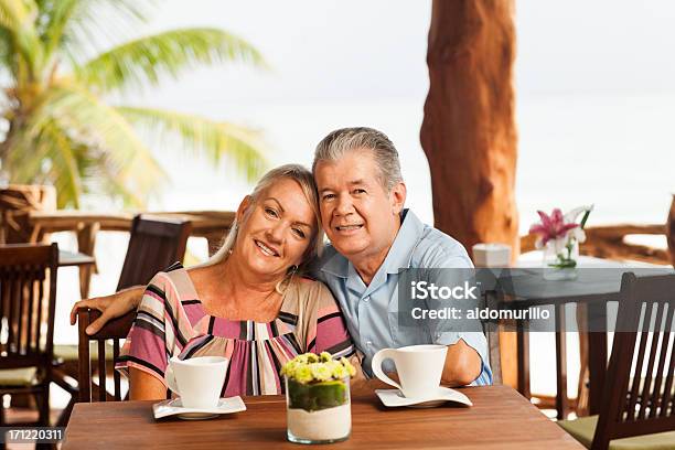 Altes Paar In Einem Restaurant Stockfoto und mehr Bilder von 60-69 Jahre - 60-69 Jahre, Aktiver Senior, Alter Erwachsener