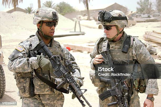 Los Soldados Foto de stock y más banco de imágenes de Ejército de Tierra - Ejército de Tierra, Personal militar, Irak