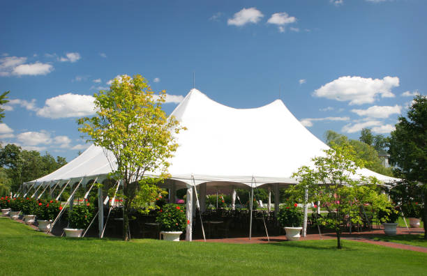 Special Event Large White Tent  buzbuzzer stock pictures, royalty-free photos & images