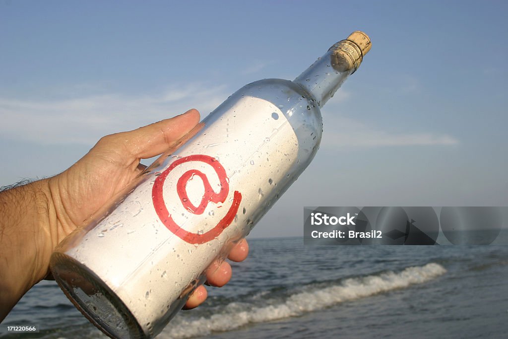 Message dans une bouteille - Photo de Bouteille libre de droits