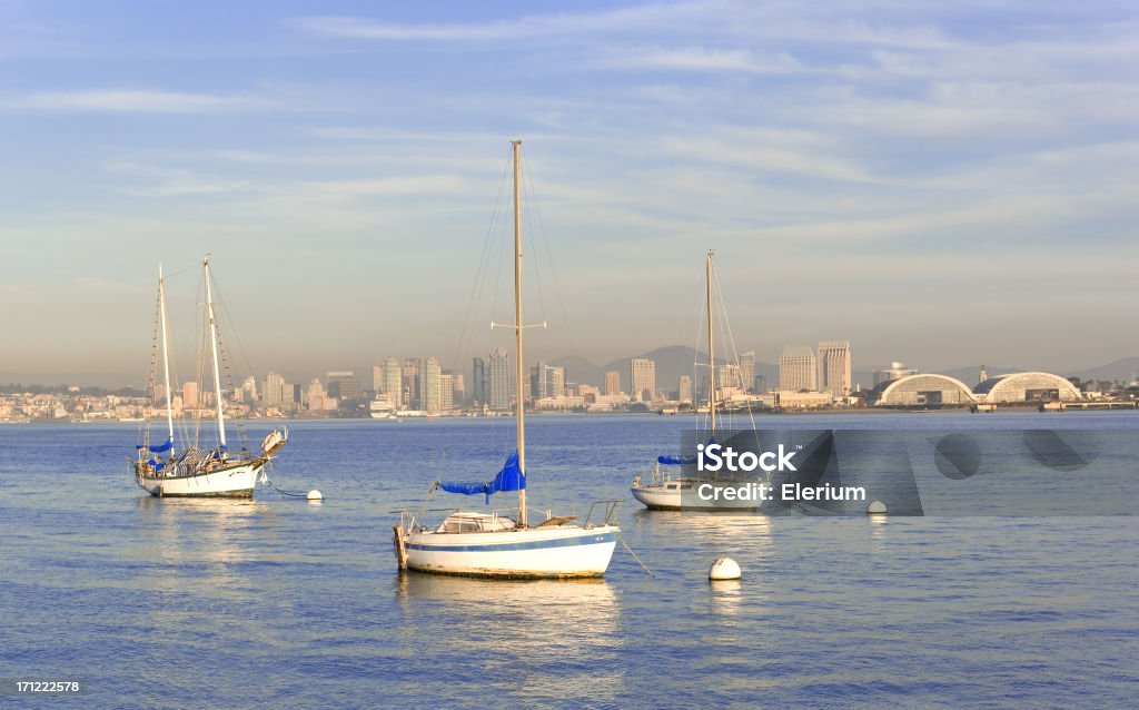 Barcos en la bahía de San Diego - Foto de stock de Bahía libre de derechos