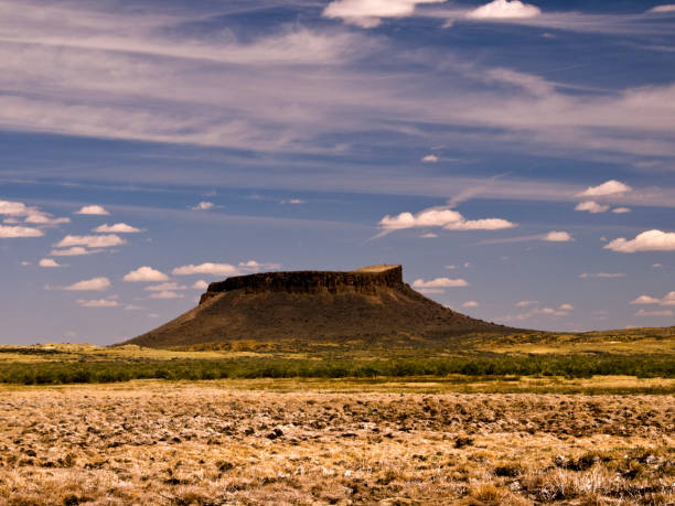 istock Butte in Southern Wyoming Desert 171222765
