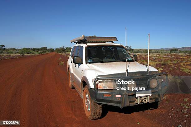 Photo libre de droit de Dans Loutback Australien banque d'images et plus d'images libres de droit de Australie - Australie, Poussière, Bush australien