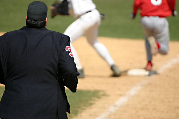 out no primeiro - number 1 sports uniform number baseball - fotografias e filmes do acervo