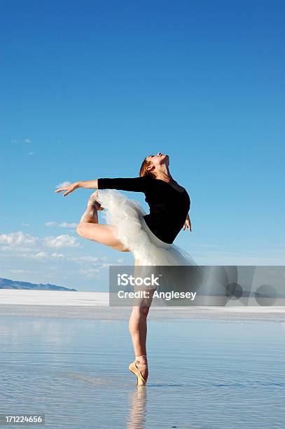 Determinação - Fotografias de stock e mais imagens de Adulto - Adulto, Ao Ar Livre, Arte, Cultura e Espetáculo