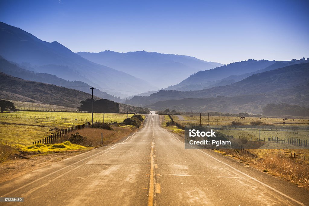 Road auf die Big Sur Küste und das Meer - Lizenzfrei Carmel - Verwaltungsbezirk Monterey County Stock-Foto