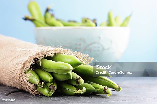 Ampio O Fave - Fotografie stock e altre immagini di Fava - Fagiolo - Fava - Fagiolo, Fava - Pianta, Colore verde