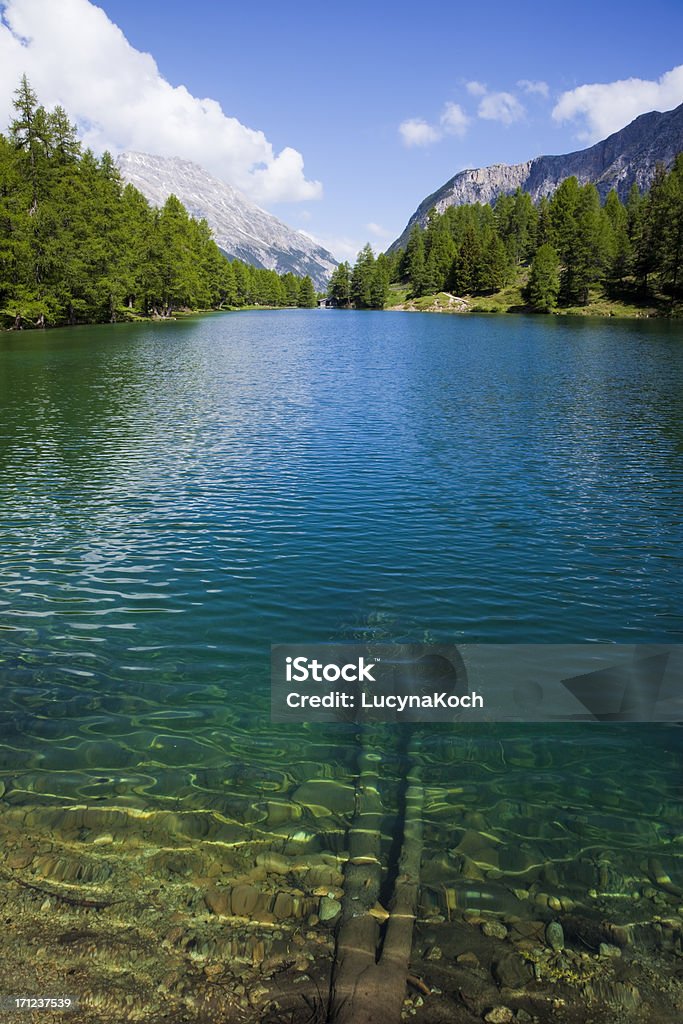 Die Berge lake - Lizenzfrei Alpen Stock-Foto
