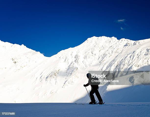 Esqui Montanhismo - Fotografias de stock e mais imagens de Alpes Europeus - Alpes Europeus, Andar, Ao Ar Livre