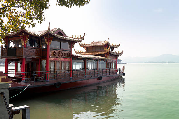 istock Hangzhou West Lake - China 171239856